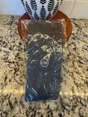 Support Hose~L/XL Gray Socks with Blue Dot Pattern